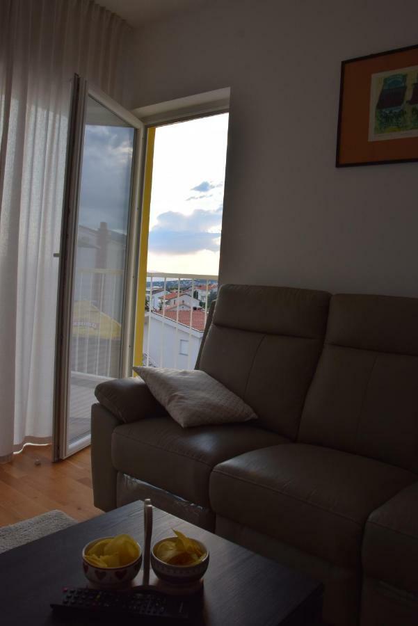 App Lu 5 Apartment โนวีวีโนดอลสกี ภายนอก รูปภาพ